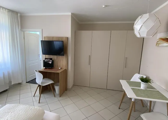 Апартаменты Gaestehaus Matthias Дрезден