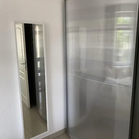 Und Gaestehaus Matthias 아파트 *