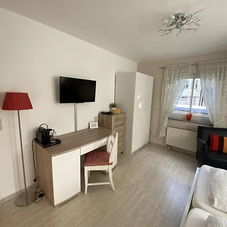 Und Gaestehaus Matthias 아파트 드레스덴