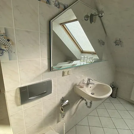 Und Gaestehaus Matthias Apartamento