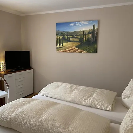 Und Gaestehaus Matthias * Dresden