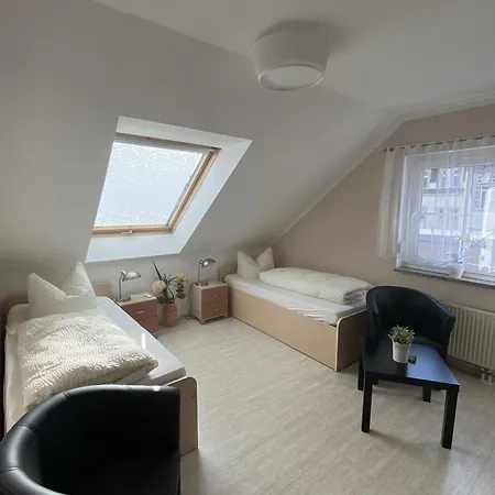 Und Gaestehaus Matthias Apartamento